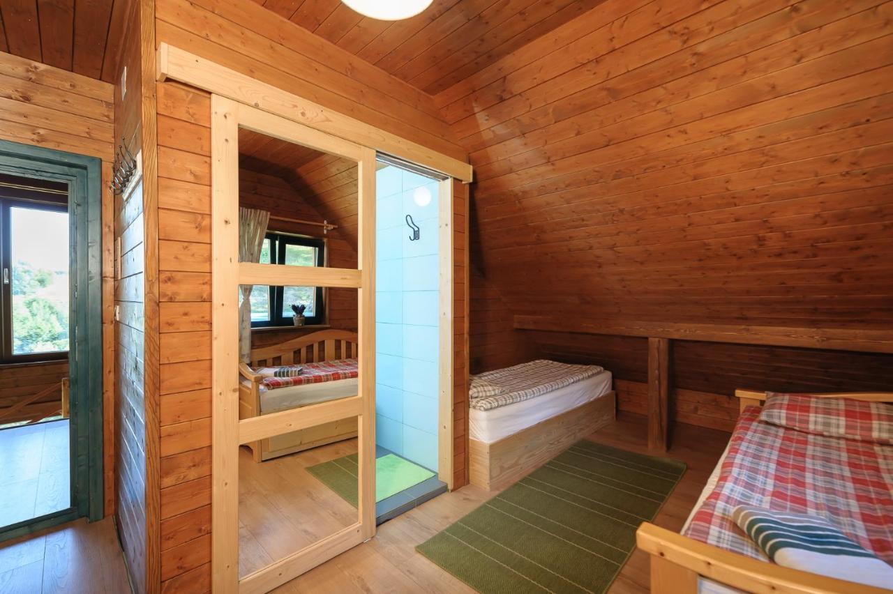 Valea Tirnei Rose Hip Hill Farm Bed & Breakfast エクステリア 写真