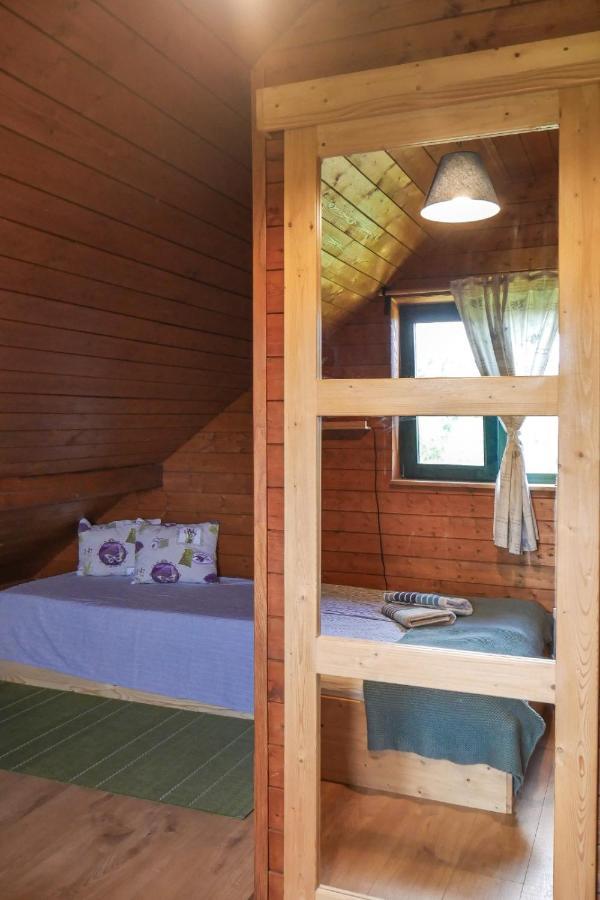 Valea Tirnei Rose Hip Hill Farm Bed & Breakfast エクステリア 写真